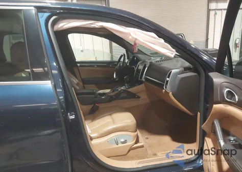 2012 Porsche Cayenne z USA, uszkodzony, nr VIN WP1AA2A20CLA06380